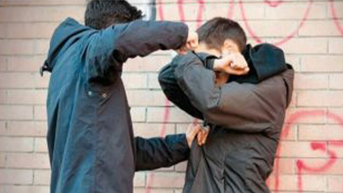 Αίγιο: Άγριος ξυλοδαρμός 17χρονου από συνομηλίκους του