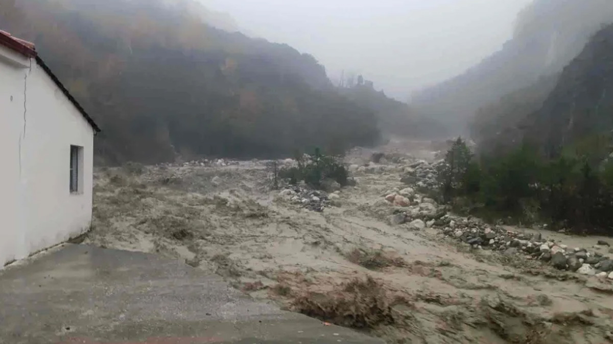 Δύσκολη η νύχτα στα Βόρεια Τζουμέρκα – Εγκλωβισμένοι σε ξενοδοχείο στους Μελισσουργούς