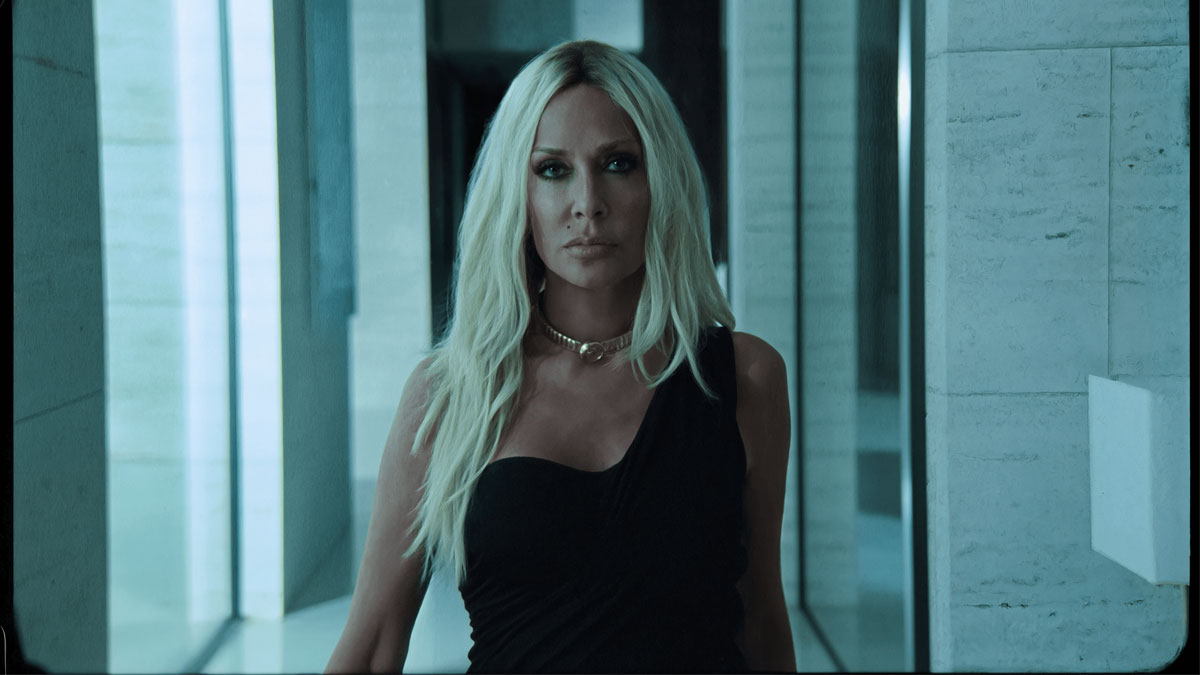 Άννα Βίσση – «Εξαίρεση»: Εντυπωσιάζει με το νέο της κινηματογραφικό music video