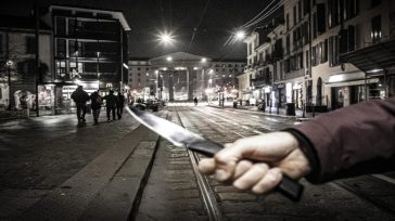 Corriere della Sera: Μάστιγα οι επιθέσεις με μαχαίρια στο Μιλάνο