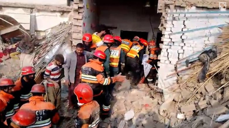 Πακιστάν: Τουλάχιστον 15 νεκροί από έκρηξη σε εργοστάσιο κόλλας Πακιστάν: Τουλάχιστον 15 νεκροί από έκρηξη σε εργοστάσιο κόλλας