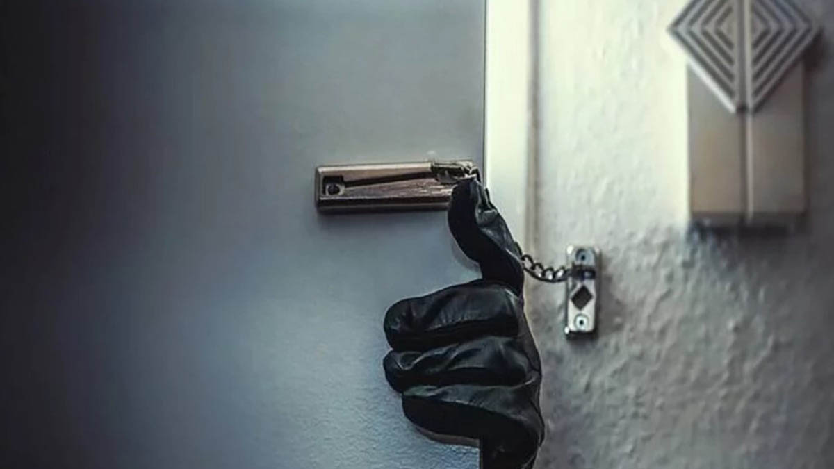 Ληστές πήδηξαν από μπαλκόνι για να διαφύγουν και κατέληξαν στο νοσοκομείο