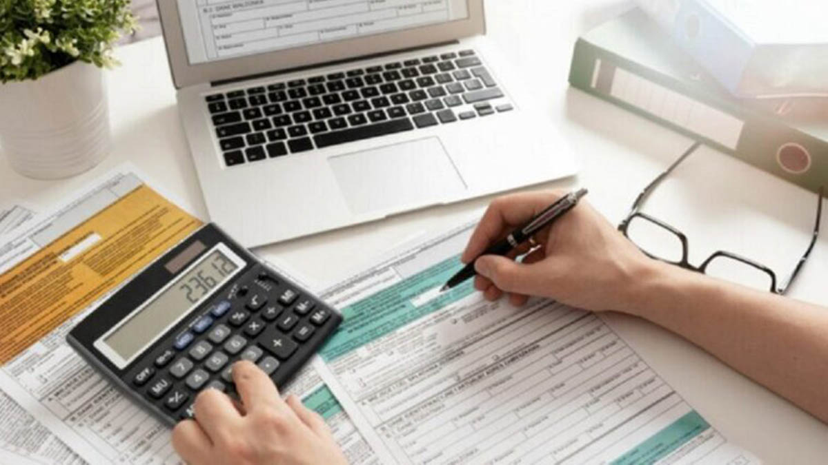 Προσποιήθηκε τον λογιστή της και απέσπασε 1000 ευρώ