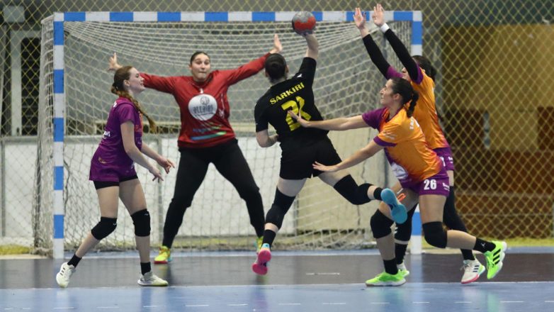 Χάντμπολ γυναικών: Στην κορυφή η ΑΕΚ με το απόλυτο 5Χ5, 42-13 το Καματερό Χάντμπολ γυναικών: Στην κορυφή η ΑΕΚ με το απόλυτο 5Χ5, 42-13 το Καματερό