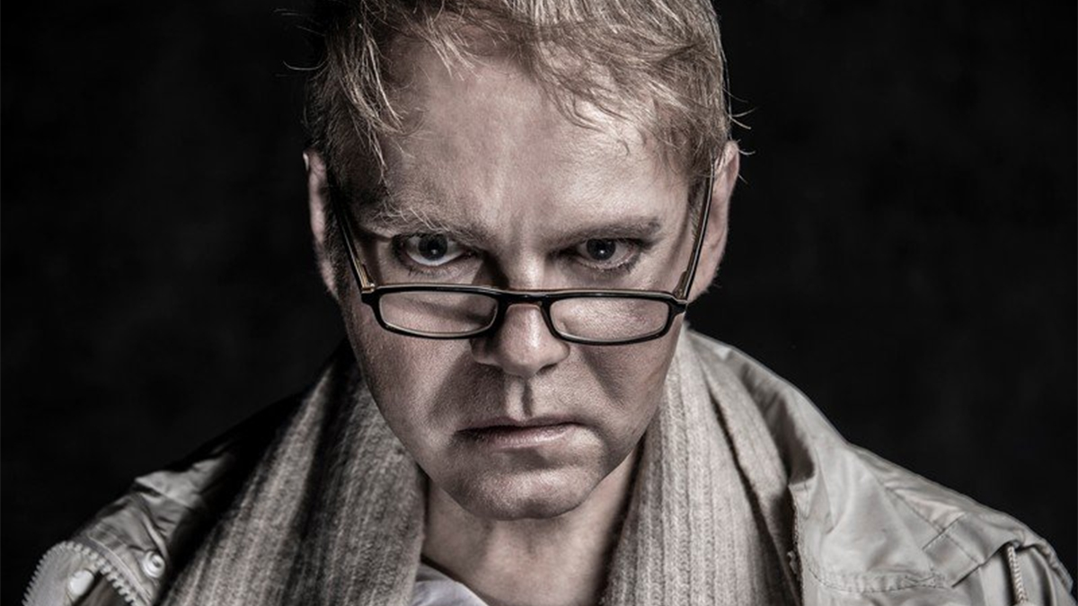 «Η Γέννηση ενός φασίστα – Η απολογία του Θεόφιλου Τσάφου» με τον Νίκο Πανόπουλο στο Θέατρο Μικρός Κεραμεικός