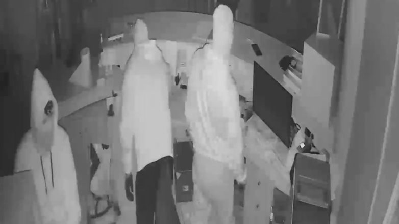 Βίντεο ντοκουμέντο από την σπείρα που αντέγραφε τον … Βασίλη Αυλωνίτη Βίντεο ντοκουμέντο από την σπείρα που αντέγραφε τον … Βασίλη Αυλωνίτη