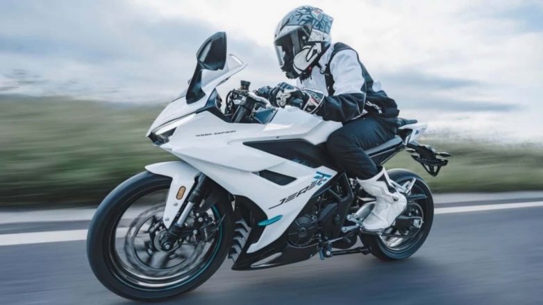 H Kove 350RR Jerez γιορτάζει τις επιτυχίες στην WorldSSP H Kove 350RR Jerez γιορτάζει τις επιτυχίες στην WorldSSP