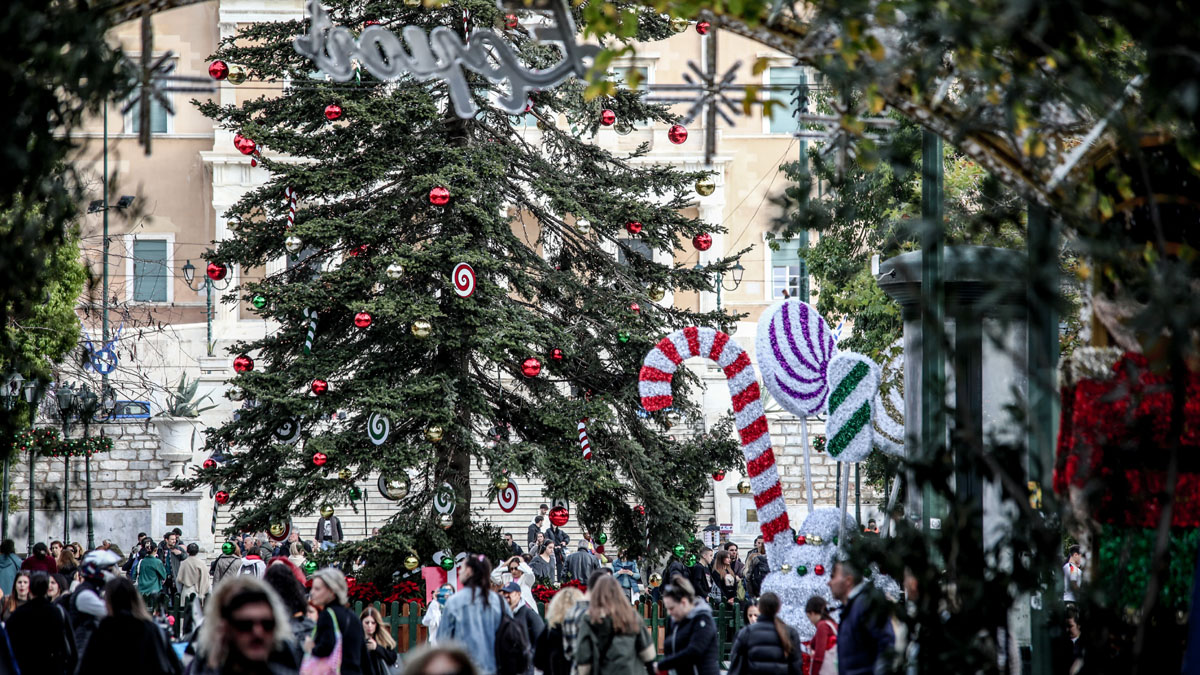 Τι δείχνει έρευνα για τις αγορές των Ελλήνων στις φετινές γιορτές