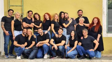 «Σκοτώνουν τα άλογα όταν γεράσουν» σε σκηνοθεσία Δημήτρη Καρατζιά στο θέατρο Εν Αθήναις