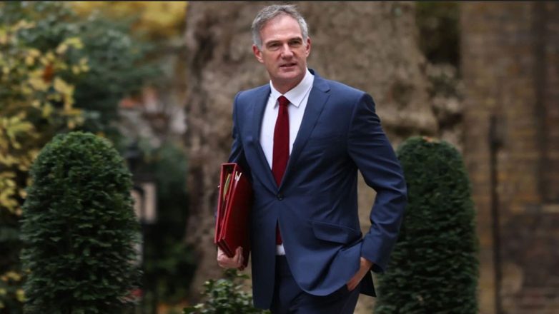 Οι φόροι των Εργατικών διώχνουν κόσμο από τη Βρετανία, παραδέχεται υπουργός