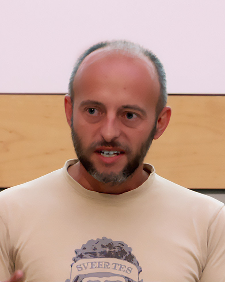 Ανακαλύψτε τους Δύο Έλληνες Γίγαντες της Επιστήμης που Κατακτούν τον Παγκόσμιο Χάρτη!