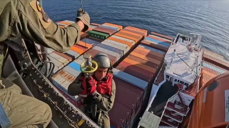 Εντυπωσιακή διάσωση από Super Puma της Πολεμικής Αεροπορίας, ανοιχτά της Ιεράπετρας