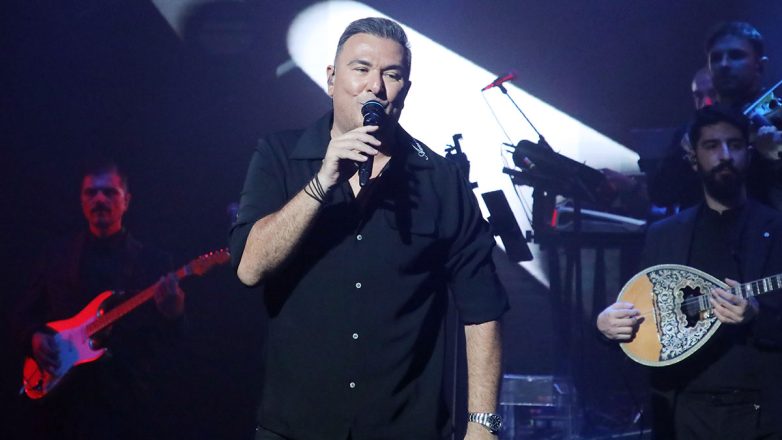 «Για να αυτοϊκανοποιηθούν γράφουν αρνητικά σχόλια»: Απαντά ο Αντώνης Ρέμος στους επικριτές του