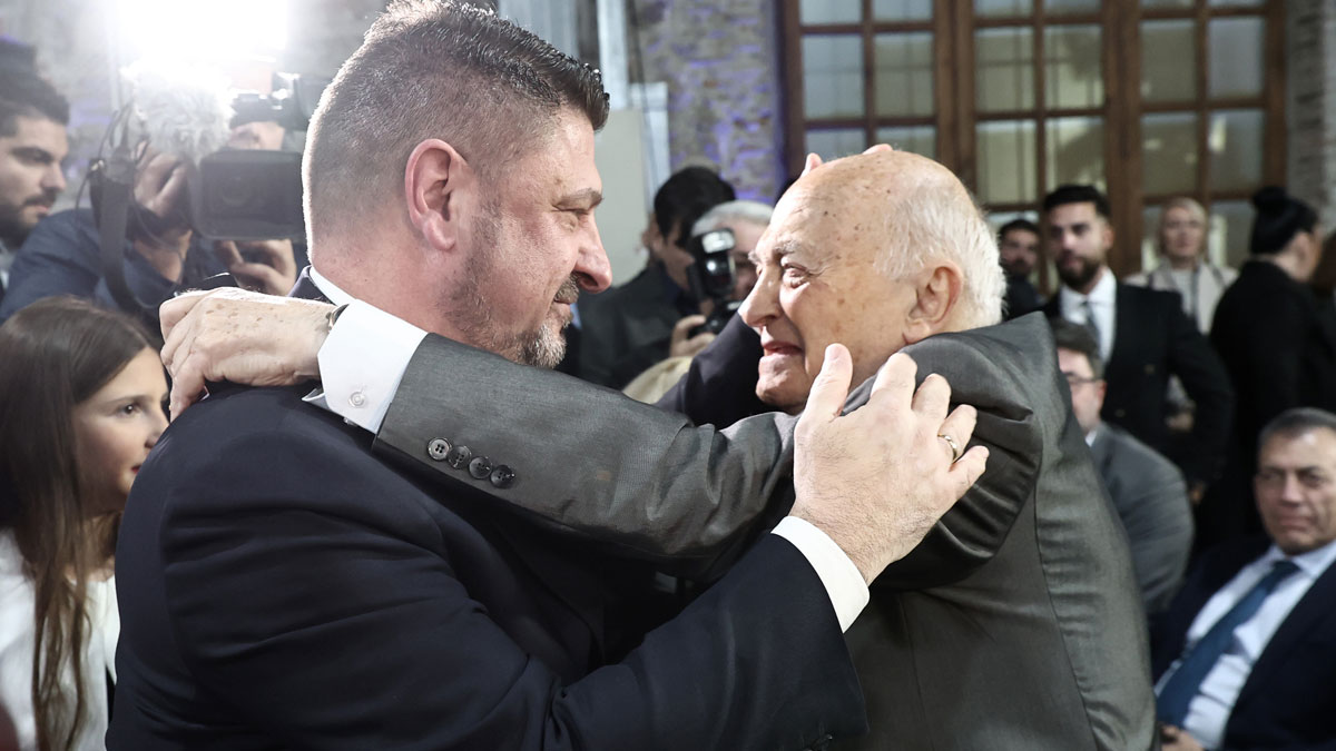 Κηδεία πατέρα Νίκου Χαρδαλιά: Η λιτή ανακοίνωση και η αποκάλυψη για τον τόπο ταφής