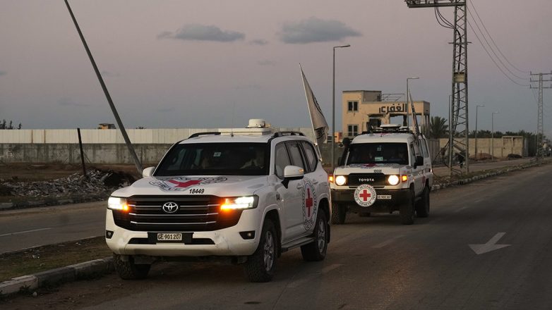 Ισραήλ: Ο Ερυθρός Σταυρός παρέλαβε τη σορό ενός ομήρου από τη Γάζα Ισραήλ: Ο Ερυθρός Σταυρός παρέλαβε τη σορό ενός ομήρου από τη Γάζα