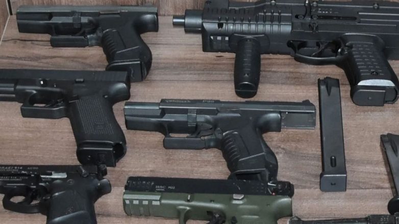 Ρέθυμνο: Έφοδος της ΟΠΚΕ ξετρύπωσε οπλοστάσιο στο Ρέθυμνο Ρέθυμνο: Έφοδος της ΟΠΚΕ ξετρύπωσε οπλοστάσιο στο Ρέθυμνο