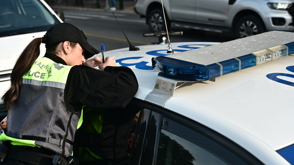 Συνελήφθη 27χρονος που έτρεχε με 162 χλμ. στη Λεωφόρο Μαραθώνος