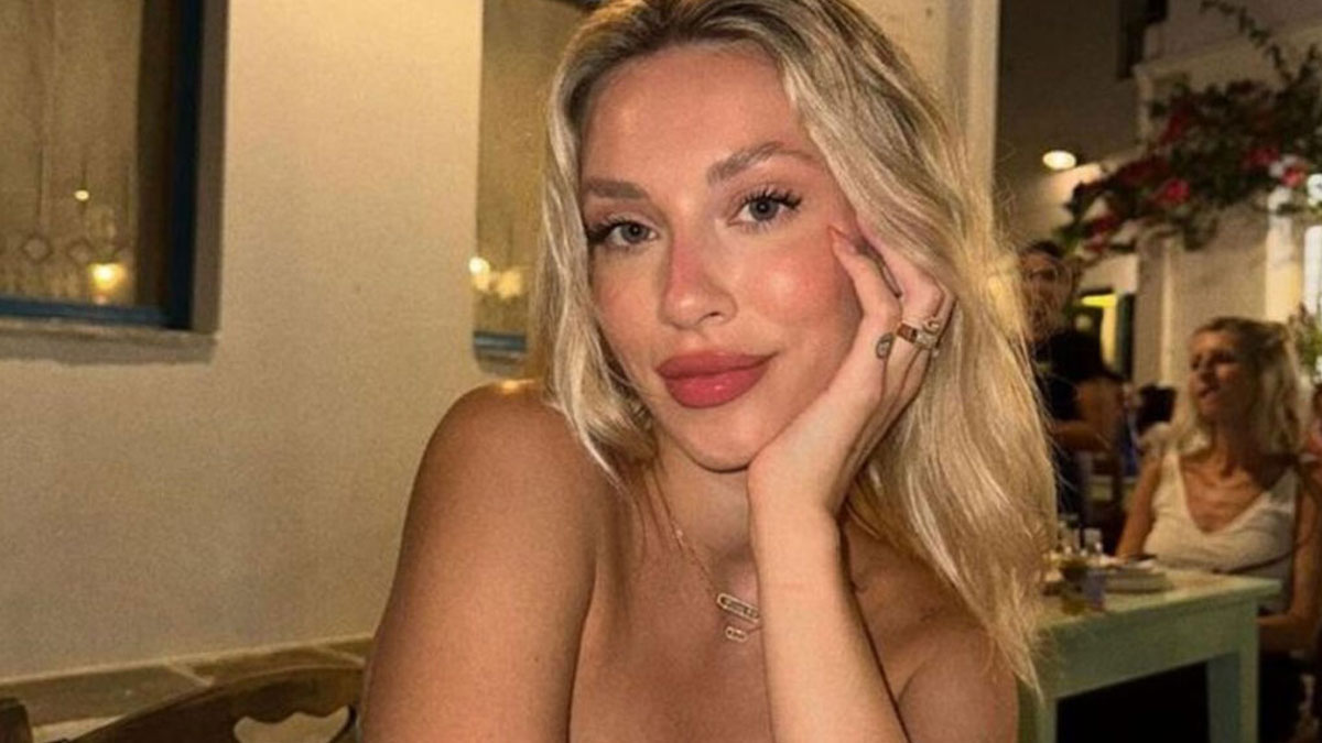 Γαρυφαλλιά Καληφώνη – Χρήστος Μάστορας: Ρομαντικές στιγμές μπροστά στο ηλιοβασίλεμα από τις καλοκαιρινές τους διακοπές