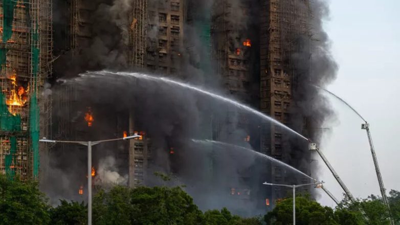 Χονγκ Κονγκ: Live η εξέλιξη της πυρκαγιάς σε ουρανοξύστη με 13 νεκρούς