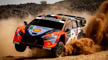 WRC: Οι Γάλλοι Fourmoux-Coria προηγούνται στο ράλι Σαουδικής Αραβίας αλλά οι Εσθονοί Sesks- Francis αποθεώθηκαν