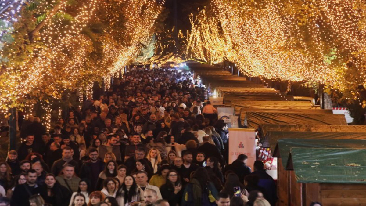 Επιστρέφει ανανεωμένο και αναβαθμισμένο το Χριστουγεννιάτικο Χωριό της Περιφέρειας Αττικής