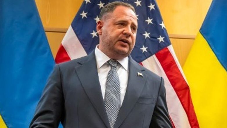 «Ο Ζελένσκι δεν πρόκειται να υπογράψει ειρηνευτική συμφωνία που θα περιλαμβάνει παραχώρηση εδαφών στη Ρωσία»