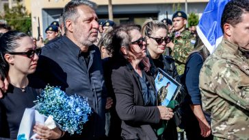 Σε κλίμα οδύνης η κηδεία του 19χρονου Ραφαήλ – Ο σπαρακτικός επικήδειος του πατέρα