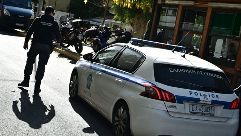 Κακουργηματική δίωξη στη μητέρα που φέρεται να ξυλοκόπησε τη 14χρονη έγκυο κόρη της