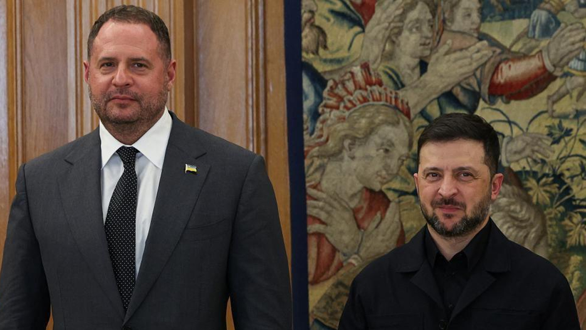 Έφοδος στο γραφείο του στενότερου συμμάχου του Ζελένσκι