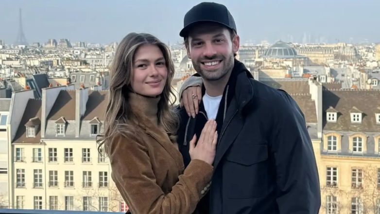 Αμαλία Κωστοπούλου: Στόλισε το χριστουγεννιάτικο δέντρο στο σπίτι της με τον σύντροφό της, Jake Medwell Αμαλία Κωστοπούλου: Στόλισε το χριστουγεννιάτικο δέντρο στο σπίτι της με τον σύντροφό της, Jake Medwell