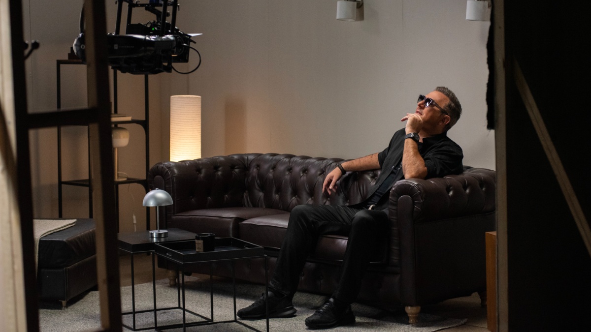 Αντώνης Ρέμος: Δείτε backstage φωτογραφίες από τα γυρίσματα του νέου video clip «Δευτέρα»