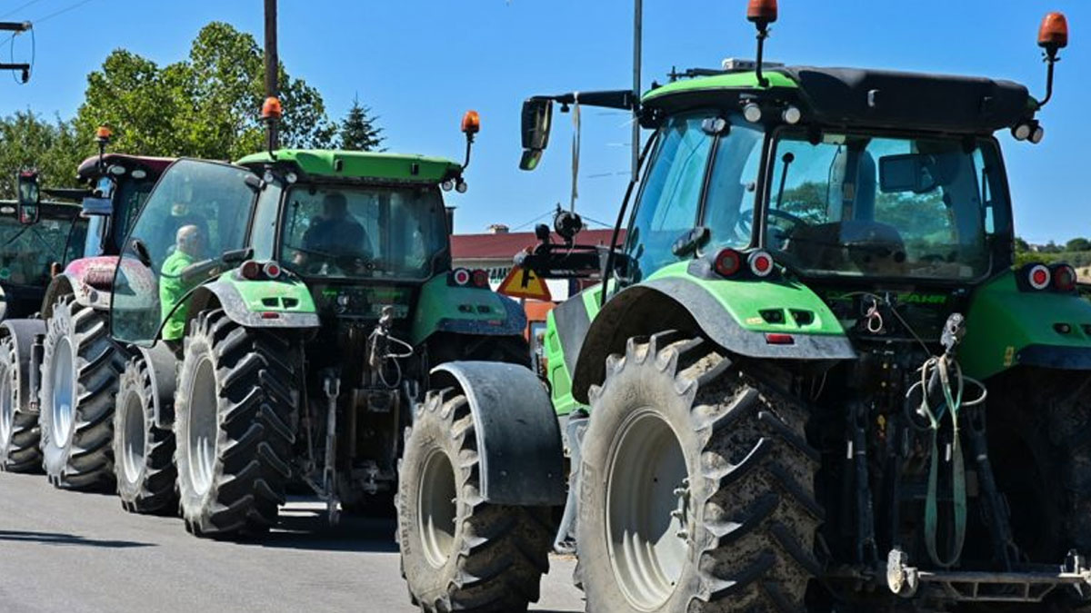 Κλιμακώνουν τις κινητοποιήσεις τους οι αγρότες σε όλη τη χώρα