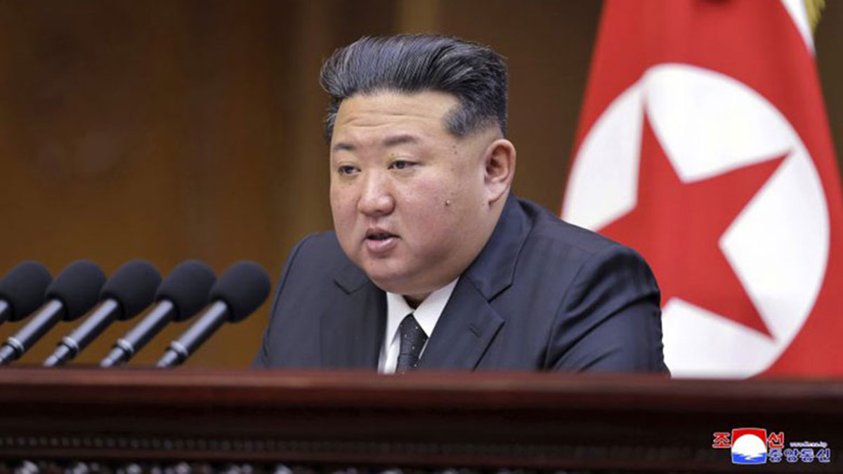 Βόρεια Κορέα: Ο Κιμ Γιονγκ Ουν εξήρε τον ρόλο της πολεμικής αεροπορίας στην πυρηνική αποτροπή