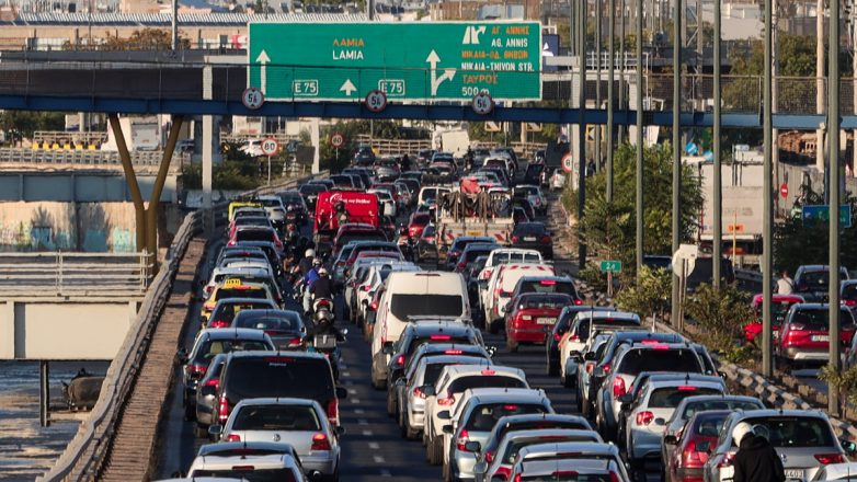 Τροχαίο στη Μεταμόρφωση – Μεγάλο μποτιλιάρισμα σε Κηφισό και Αττική Οδό Τροχαίο στη Μεταμόρφωση – Μεγάλο μποτιλιάρισμα σε Κηφισό και Αττική Οδό