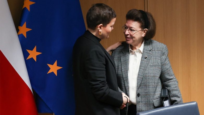 Μενδώνη: «Αδιαπραγμάτευτη η ελευθερία της τέχνης»