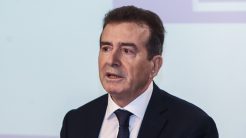 Χρυσοχοΐδης: «Να μείνουν ανοιχτά τελωνεία και λιμάνια»