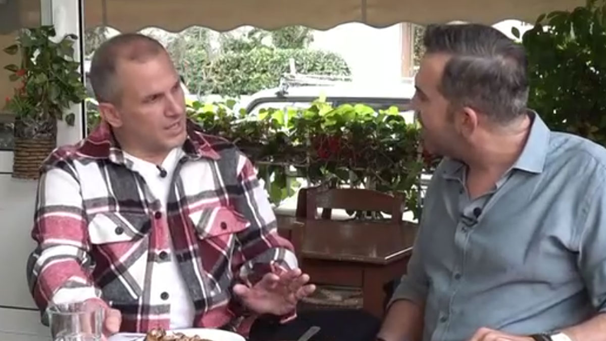 Πέτρος Πέτρου: Το μυστικό που κρατούσε για την όρασή του – «Γεννήθηκα με όραση μόνο στο ένα μάτι»