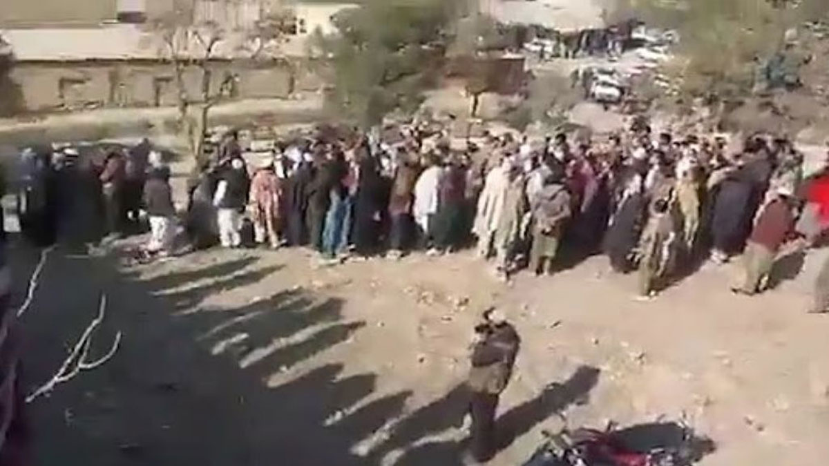 Οι Ταλιμπάν ανάγκασαν 13χρονο να εκτελέσει τους φονιάδες της οικογένειάς του