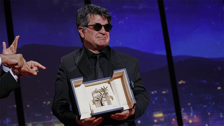 Σε φυλάκιση ενός έτους καταδικάστηκε ο βραβευμένος Ιρανός σκηνοθέτης Τζαφάρ Παναχί Σε φυλάκιση ενός έτους καταδικάστηκε ο βραβευμένος Ιρανός σκηνοθέτης Τζαφάρ Παναχί