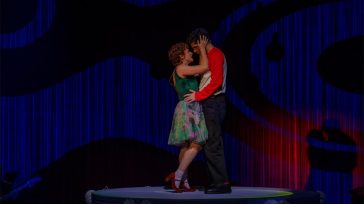 «Tick, Tick… Boom!»: Πρώτες φωτογραφίες από τις πρόβες του μιούζικαλ στην Εθνική Λυρική Σκηνή