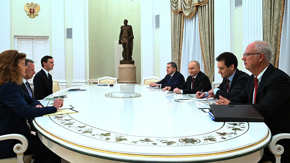 Σε εξέλιξη η κρίσιμη συνάντηση στο Κρεμλίνο για το Ουκρανικό