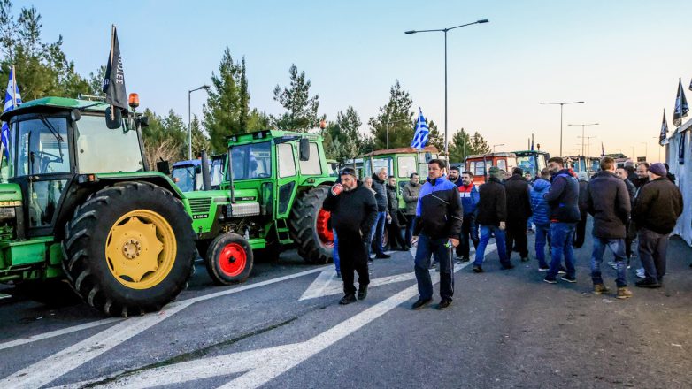 «Στον δρόμο οι τίμιοι αγρότες και όχι οι… Φραπέδες»
