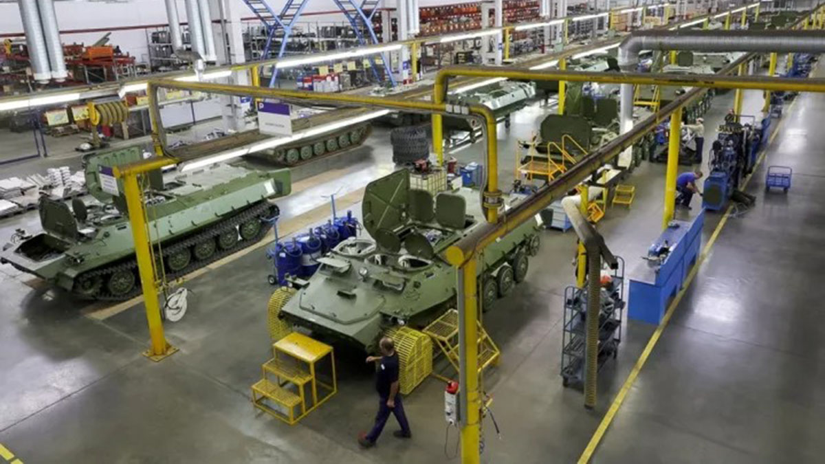 Τα.. κέρδη των πολέμων – Στα ύψη ο τζίρος της πολεμικής βιομηχανίας λόγω Ουκρανίας και Γάζας