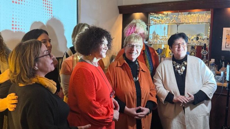 «Σπάμε τη σιωπή»: Το ηχηρό μήνυμα της εκδήλωσης για τη βία κατά των γυναικών στις Βρυξέλλες «Σπάμε τη σιωπή»: Το ηχηρό μήνυμα της εκδήλωσης για τη βία κατά των γυναικών στις Βρυξέλλες