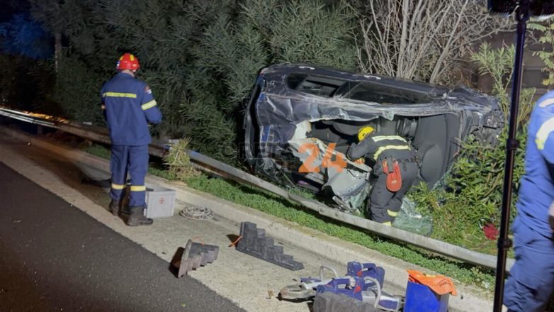 Σφοδρό τροχαίο με εγκλωβισμό και δύο τραυματίες Σφοδρό τροχαίο με εγκλωβισμό και δύο τραυματίες