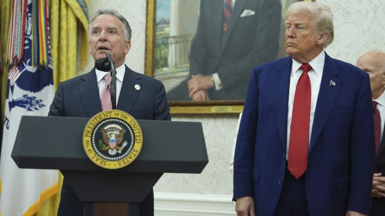 Γουίτκοφ και Κούσνερ ενημέρωσαν τον Τραμπ για τις συνομιλίες τους με τον Πούτιν