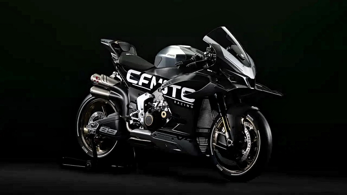 CFMOTO SR-RR: οι Κινεζικές supersport εισβάλουν χωρίς να ζητούν πια την άδεια!