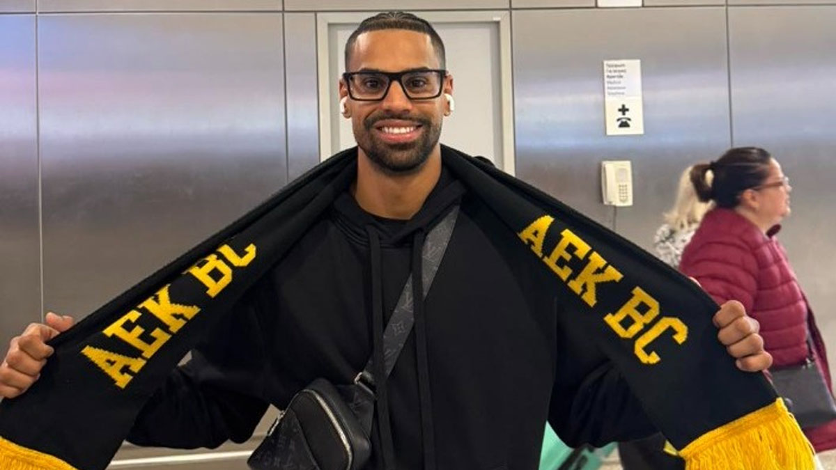 Υποδέχτηκε τον Τζιαν Κλαβέλ η ΑΕΚ στο «Ελευθέριος Βενιζέλος»