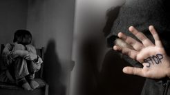 Μητέρα και πατριός κατηγορούνται για τη κακοποίηση των 8 παιδιών τους