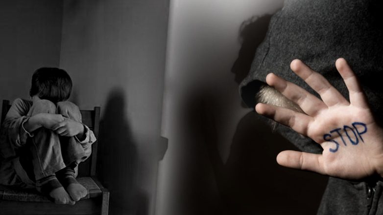 Μητέρα και πατριός κατηγορούνται για τη κακοποίηση των 8 παιδιών τους Μητέρα και πατριός κατηγορούνται για τη κακοποίηση των 8 παιδιών τους